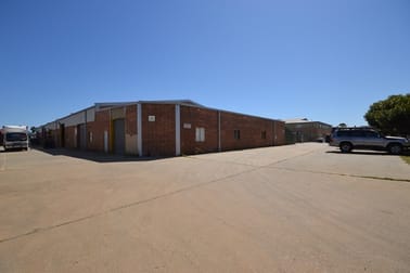 1/15 Ryelane Street Maddington WA 6109 - Image 1