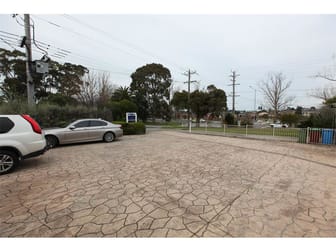 3 Manuka Road Berwick VIC 3806 - Image 3