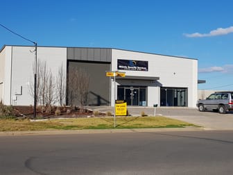 Unit 1, 1 Ball Place Wagga Wagga NSW 2650 - Image 1