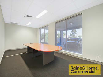 2/34 Navigator Place Hendra QLD 4011 - Image 3