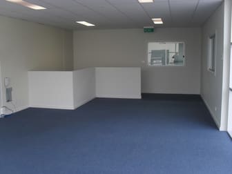 2/25  Lillee Crescent Tullamarine VIC 3043 - Image 3
