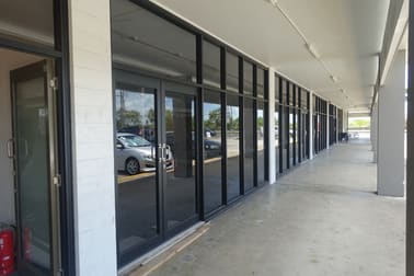 4/2 Ungerer Street North Mackay QLD 4740 - Image 2