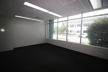 8b/23 Main Street Varsity Lakes QLD 4227 - Image 2
