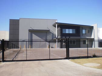 43 Mordaunt Circuit Canning Vale WA 6155 - Image 1