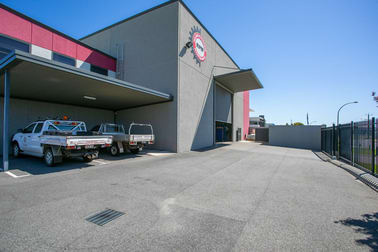 60 Tacoma Circuit Canning Vale WA 6155 - Image 3