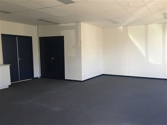 9/13-15 Howleys Road Notting Hill VIC 3168 - Image 2