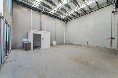 7 Carpenter Close Cranbourne West VIC 3977 - Image 2