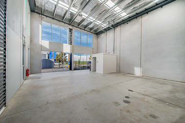 7 Carpenter Close Cranbourne West VIC 3977 - Image 3