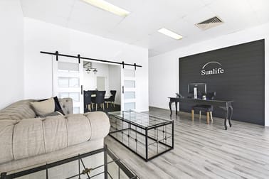 2/465 Oxley Drive Runaway Bay QLD 4216 - Image 1