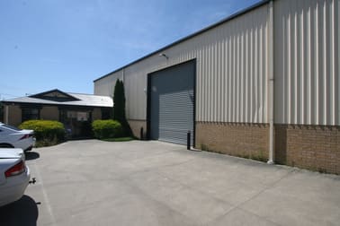 2/5 Embrey Court Pakenham VIC 3810 - Image 1
