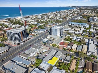 2/5 Glenelg Avenue Mermaid Beach QLD 4218 - Image 1