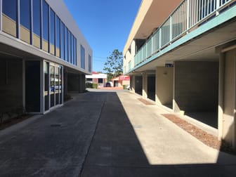 2/5 Glenelg Avenue Mermaid Beach QLD 4218 - Image 3