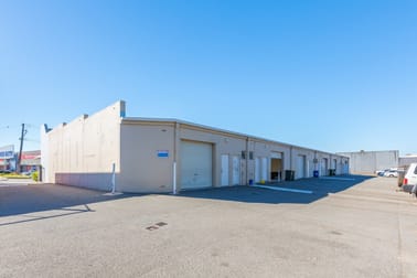Unit 4, 1919 Beach Road Malaga WA 6090 - Image 3