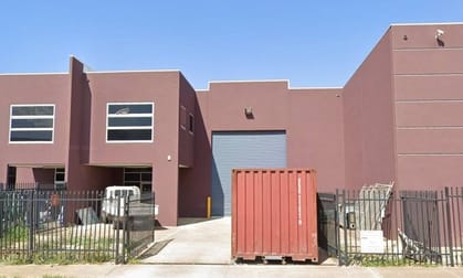 17 Walhalla Way Ravenhall VIC 3023 - Image 1
