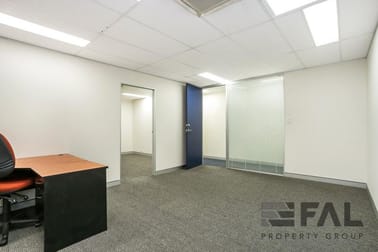 Suite  4/92 Lincoln Street Oxley QLD 4075 - Image 1