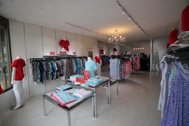 Shop/15 Blackburne Square Berwick VIC 3806 - Image 3