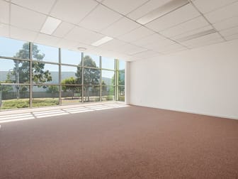 4/569 Somerville Road Sunshine West VIC 3020 - Image 2