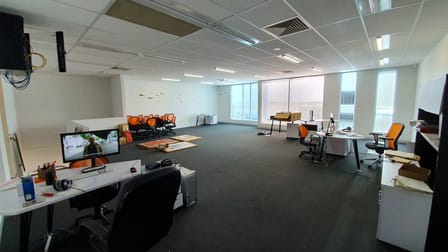 3/20-26 Sabre Drive Port Melbourne VIC 3207 - Image 3