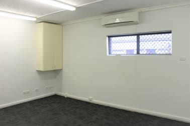 11D/20 Tedder Avenue Main Beach QLD 4217 - Image 3