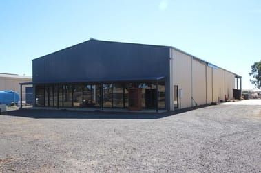 152 Golf Course Road Horsham VIC 3400 - Image 2