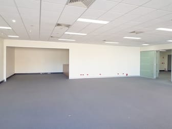 Unit 2/80 Kembla St Fyshwick ACT 2609 - Image 3