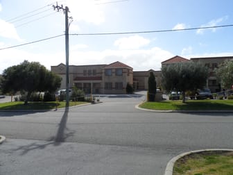 2/5 Emplacement Crescent Hamilton Hill WA 6163 - Image 3