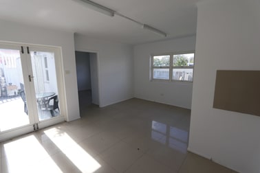 4/2223 Gold Coast Highway Mermaid Beach QLD 4218 - Image 3