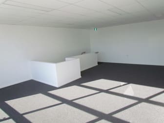 1/23 Glenville Drive Melton VIC 3337 - Image 3