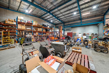 2/2 Samantha Place Smeaton Grange NSW 2567 - Image 2