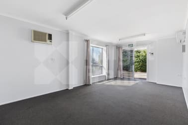 1/8 Robison Street Park Avenue QLD 4701 - Image 2