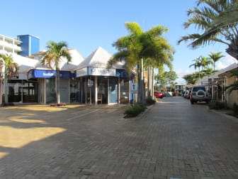 15/564 Esplanade Urangan QLD 4655 - Image 3