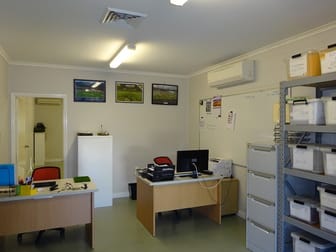 1/133 Ingham Rd West End QLD 4810 - Image 3
