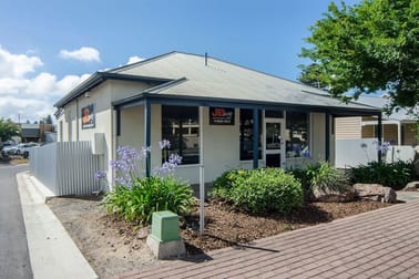 40 Torrens Street Victor Harbor SA 5211 - Image 2