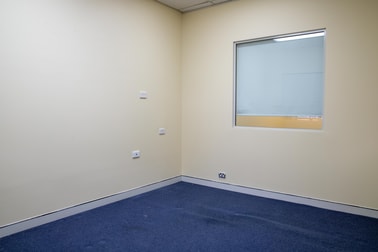 18/10 Gladstone Road Castle Hill NSW 2154 - Image 2