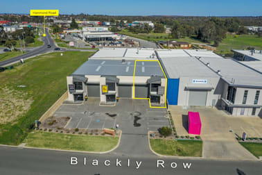 3/3 Blackly Row Cockburn Central WA 6164 - Image 2