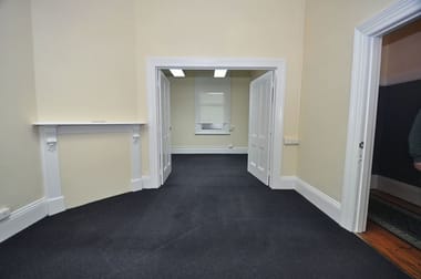 1/8 Garsed Street Bendigo VIC 3550 - Image 2