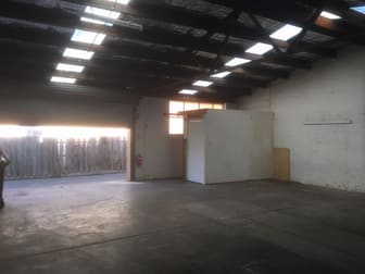 2/16 Charlton Avneue Cheltenham VIC 3192 - Image 2