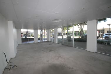 2/89 Bay Terrace Wynnum QLD 4178 - Image 3