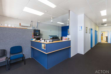 2&3/19 Kent Way Malaga WA 6090 - Image 3