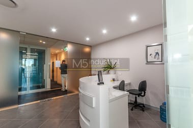 Suite 4, Level 4/402-410 Chapel Road Bankstown NSW 2200 - Image 3