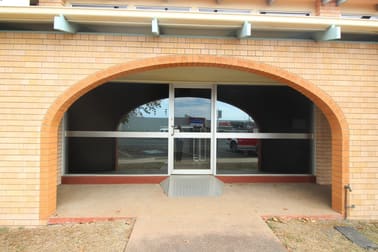 2/31 Maryborough Bundaberg Central QLD 4670 - Image 3