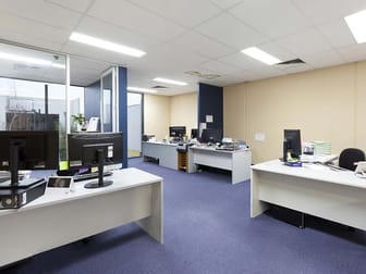 6/15 Howleys Road Notting Hill VIC 3168 - Image 2