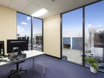 6/15 Howleys Road Notting Hill VIC 3168 - Image 3