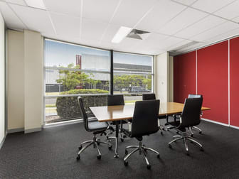 1/4 Rocklea Drive Port Melbourne VIC 3207 - Image 2