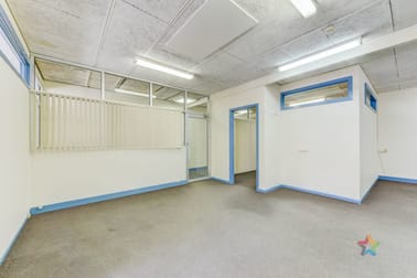 1/411 Peel Street Tamworth NSW 2340 - Image 3
