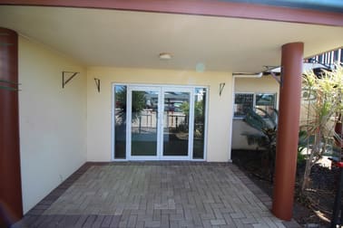 1/205 Aumuller Street Bungalow QLD 4870 - Image 2