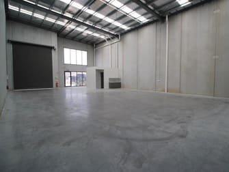 Unit/17A Tarmac Way Pakenham VIC 3810 - Image 2