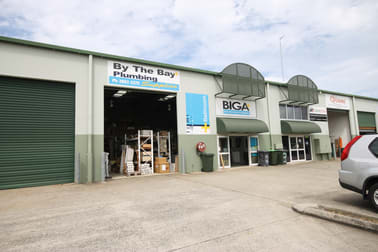 2/70 Andrew Street Wynnum QLD 4178 - Image 1
