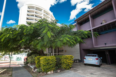 1/301 Main Street Kangaroo Point QLD 4169 - Image 2