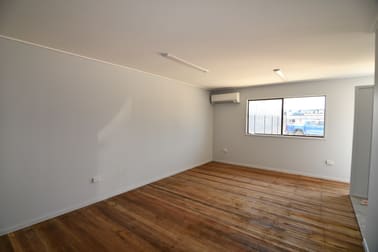 Suite 3, 37 Ross River Road Mysterton QLD 4812 - Image 3